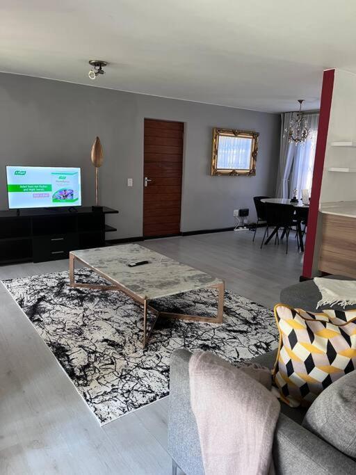 Apartment Iyana Place *