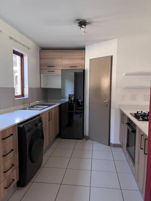 Apartment Iyana Place *